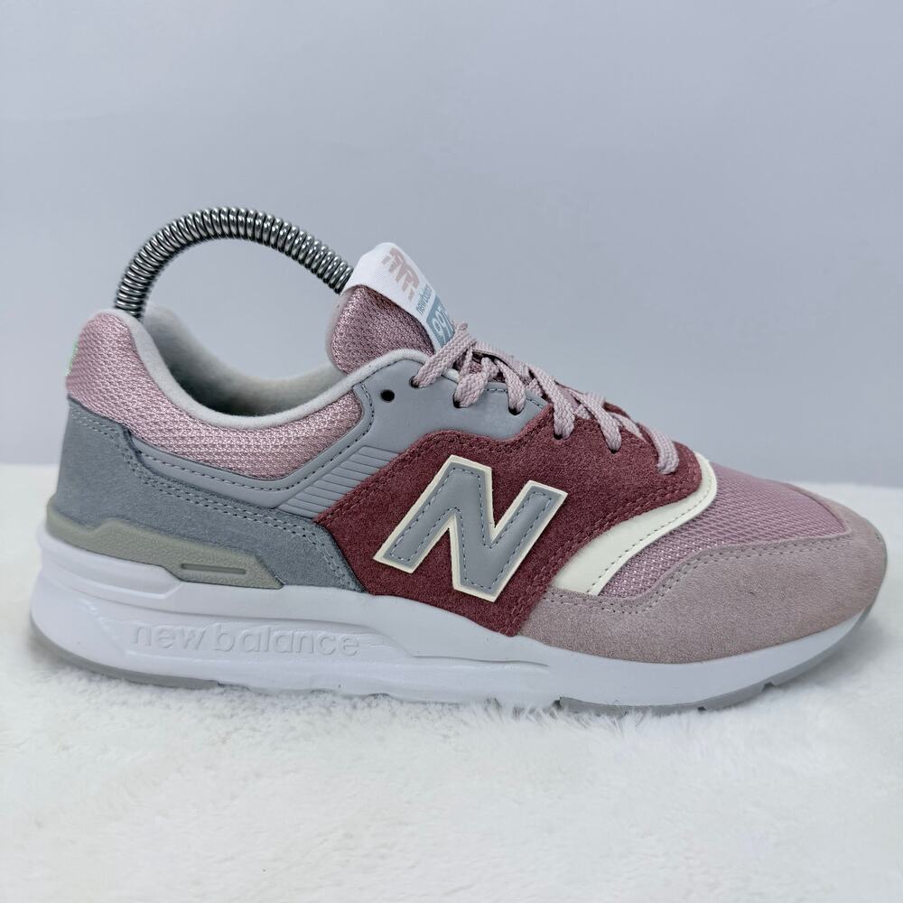 New Balance 997H Pink Grey Womens Shoes CW997HVE Size 6.5